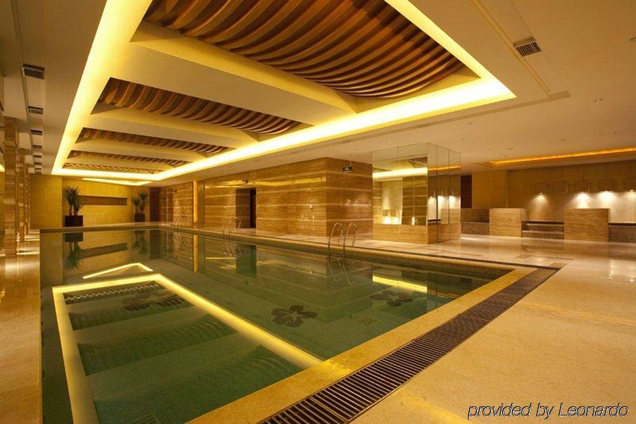 Celebrity City Hotel Ченду Зручності фото